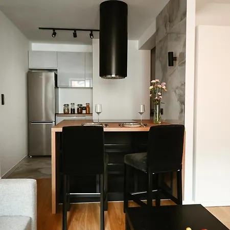 Apartament By The River Ii *